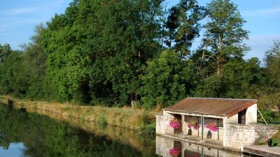 Entre roches et canal