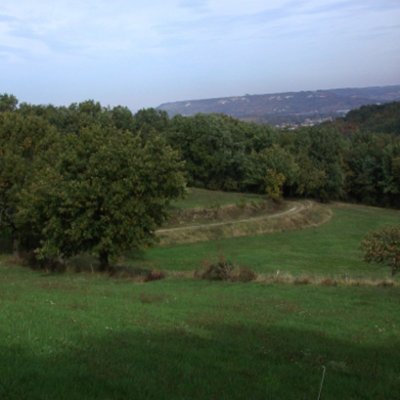 Saint-Julien, église promontoire sur la vallée de la Garonne