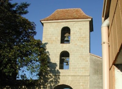 Seyches, la balade du vieux porche