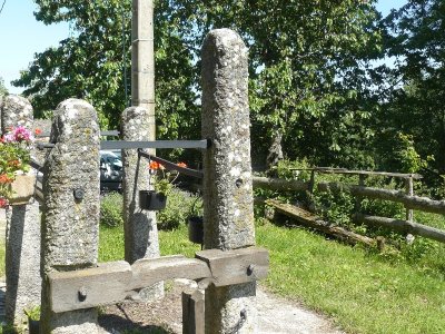 LES HAMEAUX DE MENDE: BAHOURS, CHABRIT, CHABANNES, CHANTERUEJOLS, LE MAS