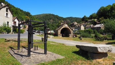 SAINT-LÉGER DE PEYRE