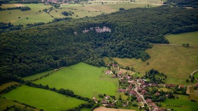 ENS - Les Roches de Nans et le Bois du Châtel à Uzelle