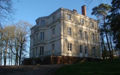 Espace Pierre Larousse