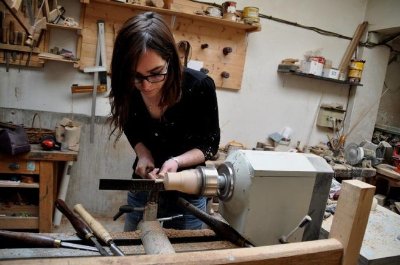 Emmanuelle Baudry: Tournage sur bois, marqueterie