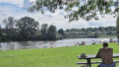 La Plage à Autet baignade surveillée