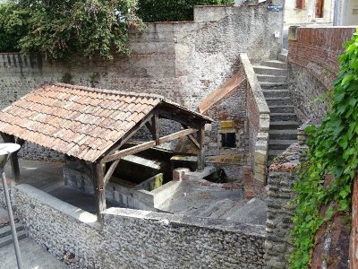 FONTAINE DU BOURGUET
