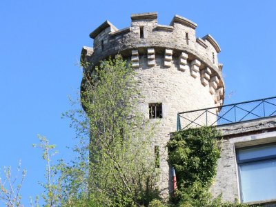TOUR D'ANGLE ET ANCIEN CHATEAU DE NOGENT